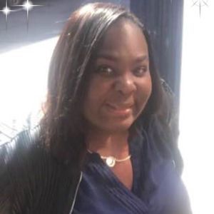 Meet your Posher, Dee dee